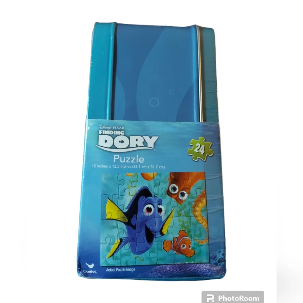 Disney Pixar Finding Dory 24 Piece Puzzle In Lunchbox Style Case NWOT